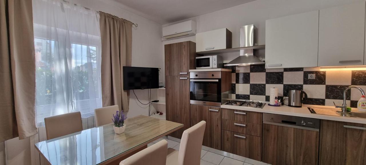 Apartment Ane Split Eksteriør bilde